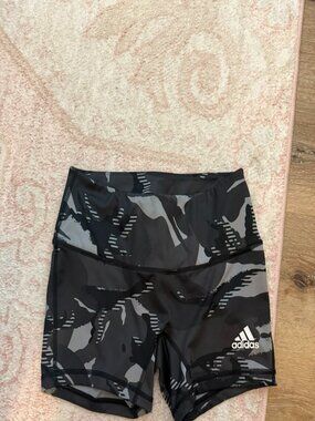 Adidas PrimeGreen Womens Camo Grey Black Spandex Shorts Running Size small